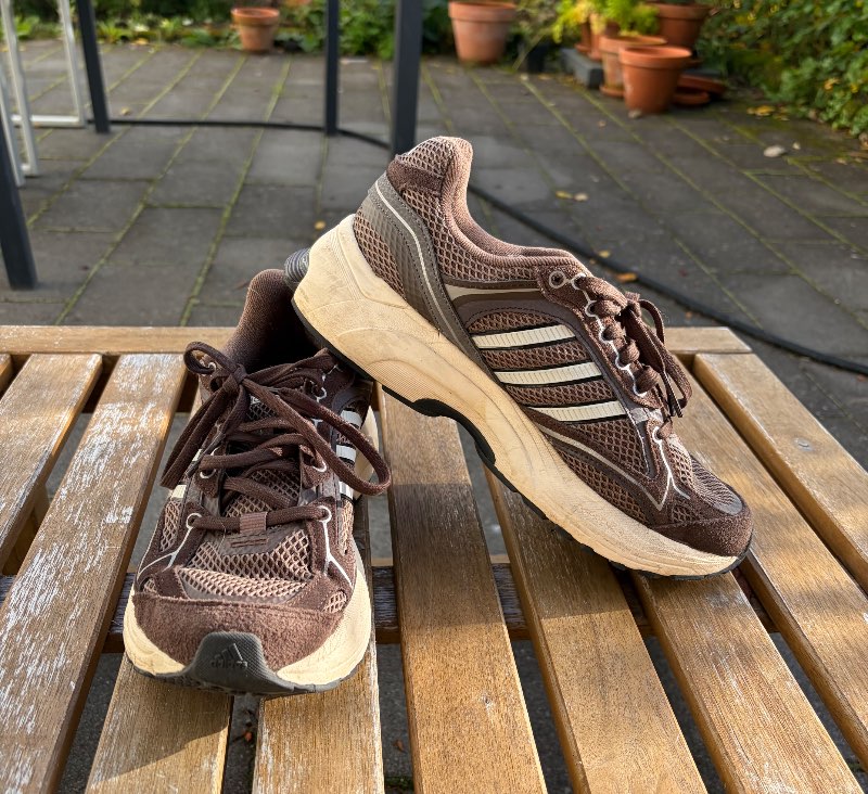 Adidas skór næstum ónotaðir