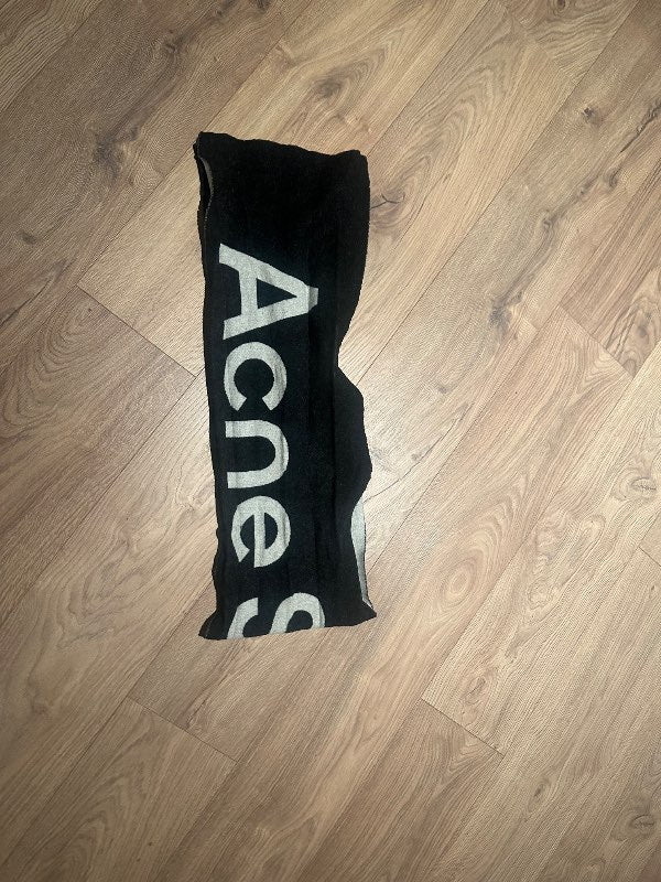 Acne trefill