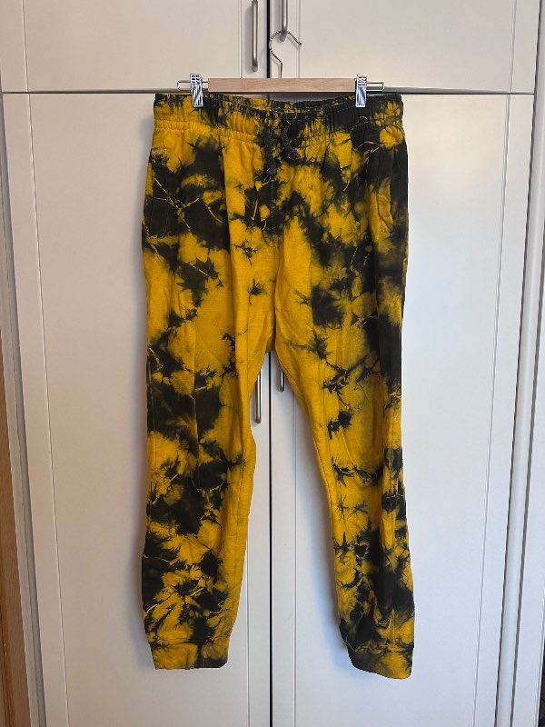 Gular joggingbuxur