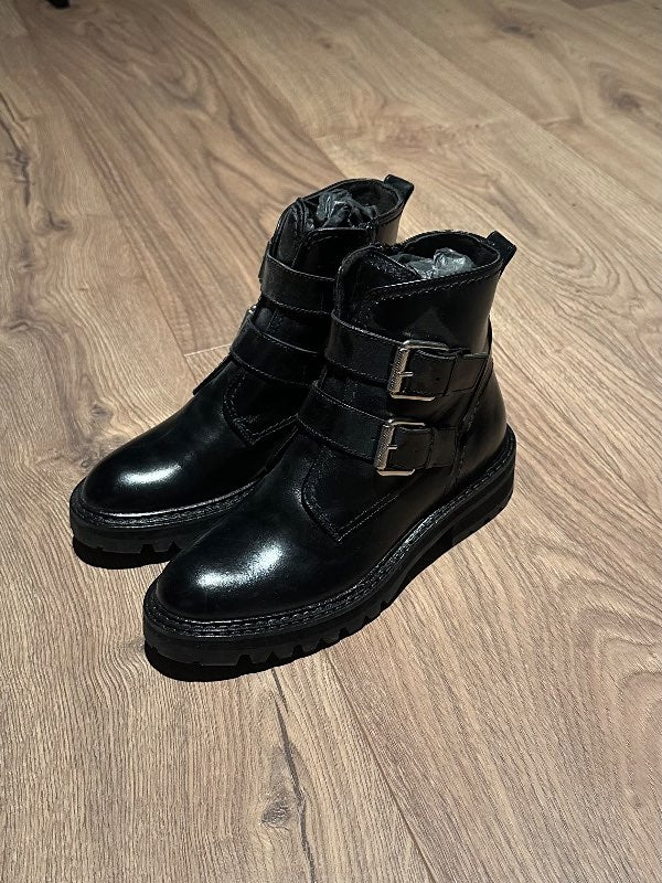 Billi bi buckle