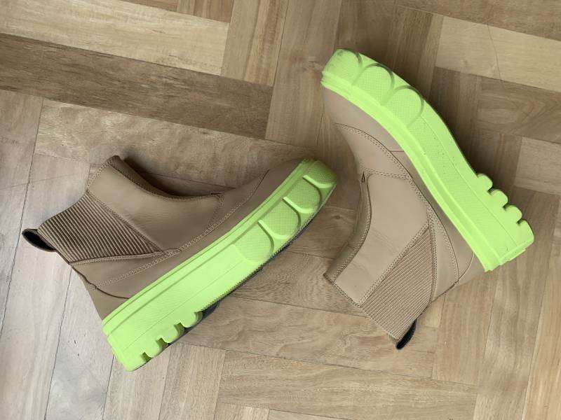Sorel beige neongul ökklastígvel