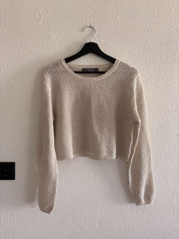 Beige stuttur prjónabolur