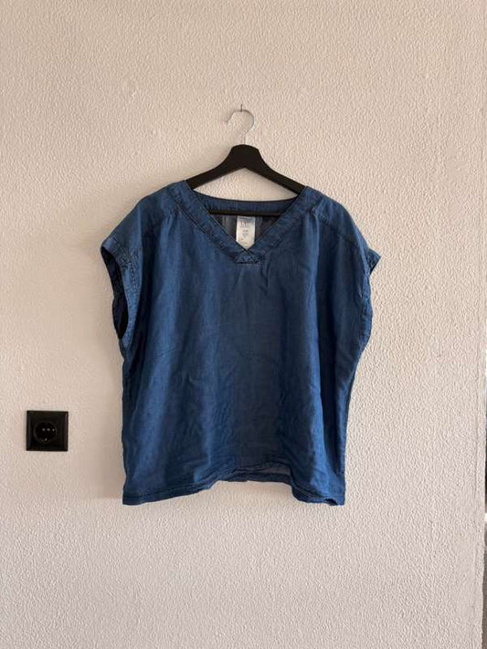 Blár léttur denimtoppur með V-hálsmáli