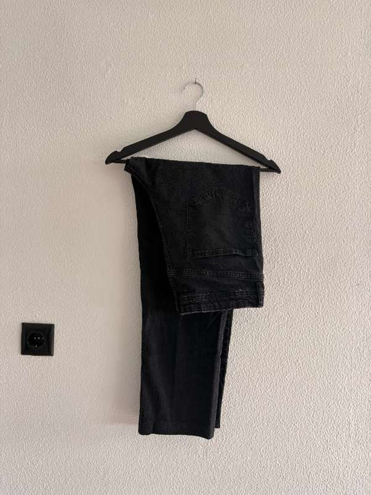 Svartar relaxed fit gallabuxur með teygju