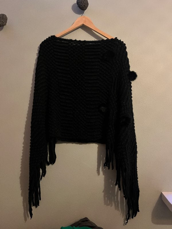 Svart poncho