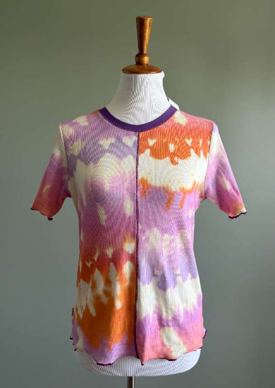 Nýr Desigual tiedye fjólublár/appelsinugulur bolur
