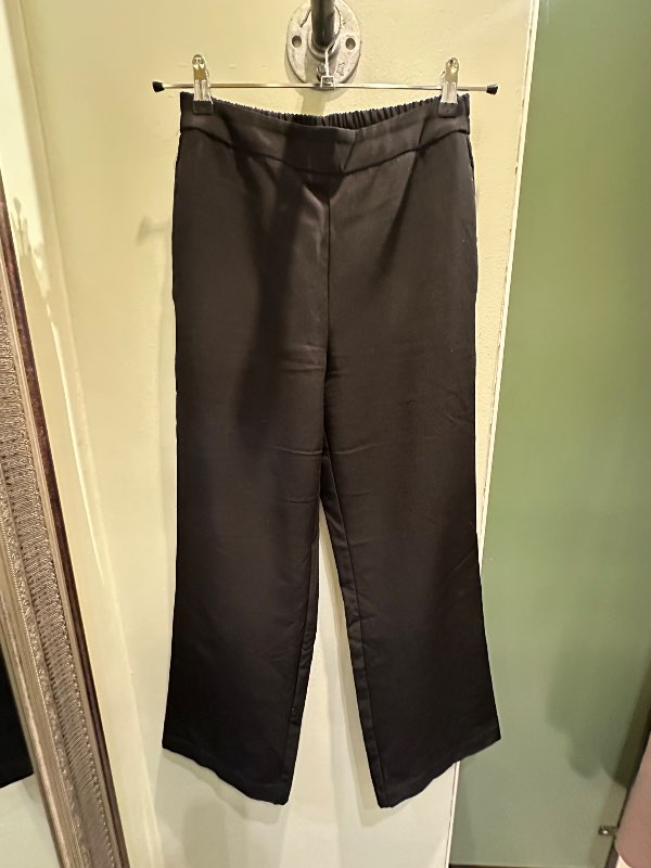 Svartar buxur wide leg