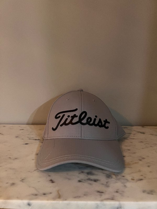 Titleist derhúfa grá