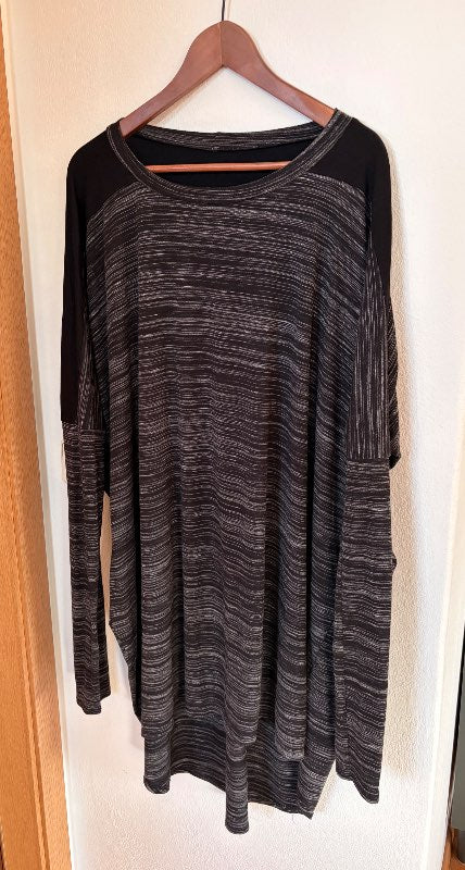 H- Volcano kjóll, svartur/grár