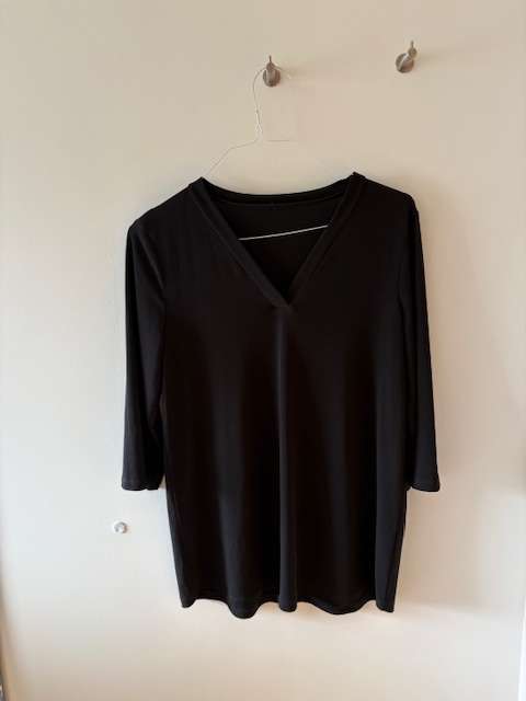 Svartur stretch toppur