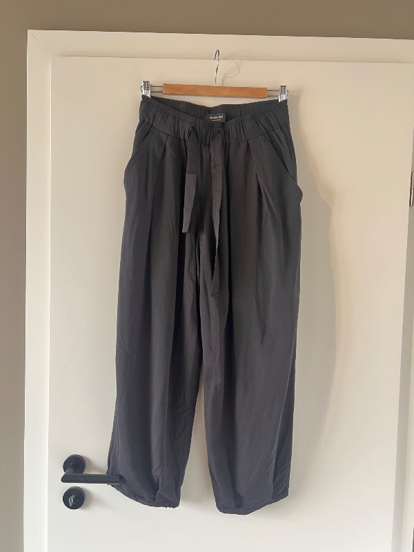 MassimoDutti balloon buxur svartar