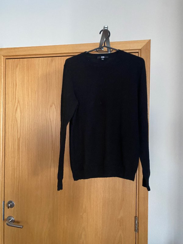 Peysa svört - Uniqlo
