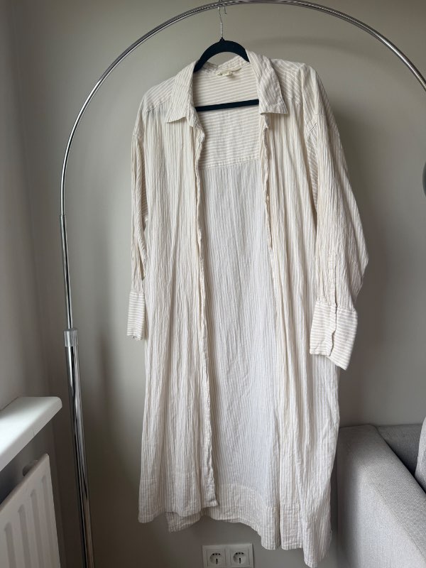 H&M röndóttur skyrtukjóll