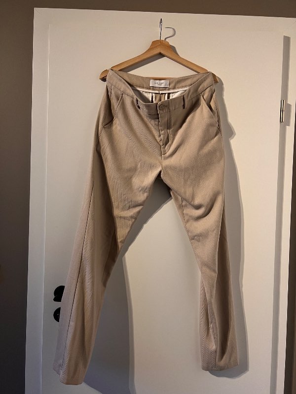Les deux buxur beige