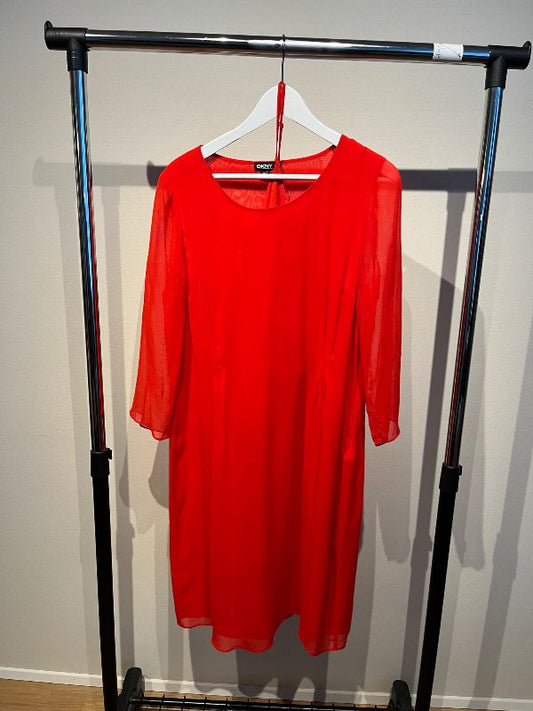 Rauður silkikjóll með undirkjól DKNY