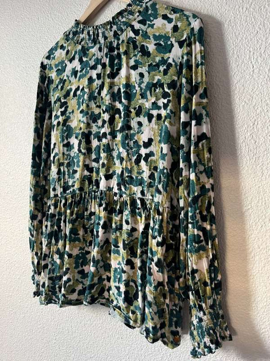Blússa grænmynstruð plus size