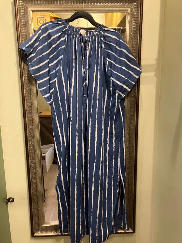 Síðkjóll blá-hvít stripe