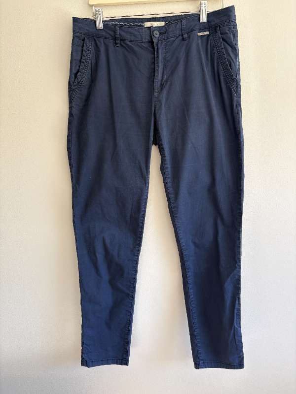 Esprit chinos dökkbláar