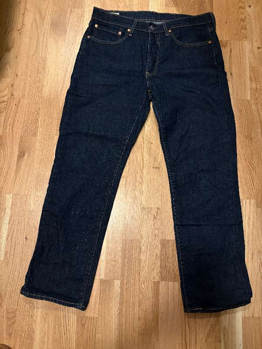 Dökkbláar Levi's 514 buxur