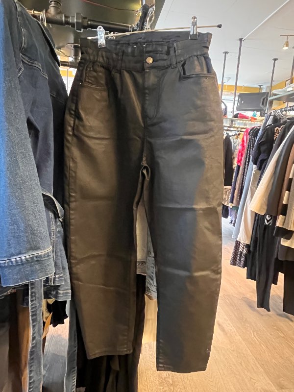 K - zara coated gallabuxur