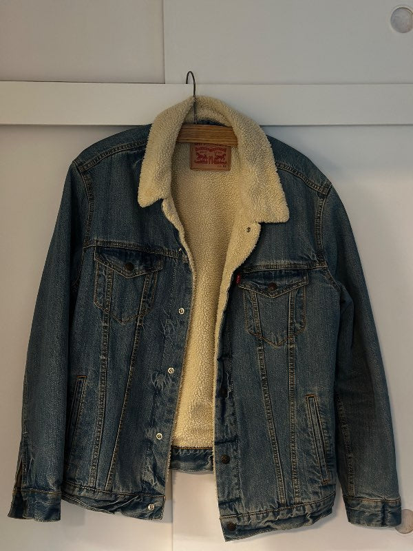 Levi’s gallajakki með loði