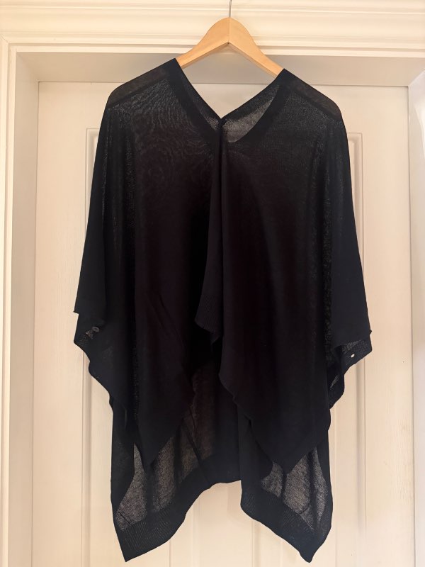 Uniqlo herðasjal svart