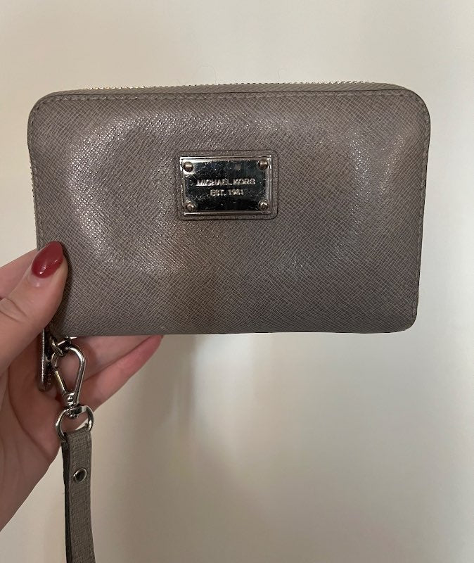 Michael Kors Leather Zip-Around Wristlet Wallet