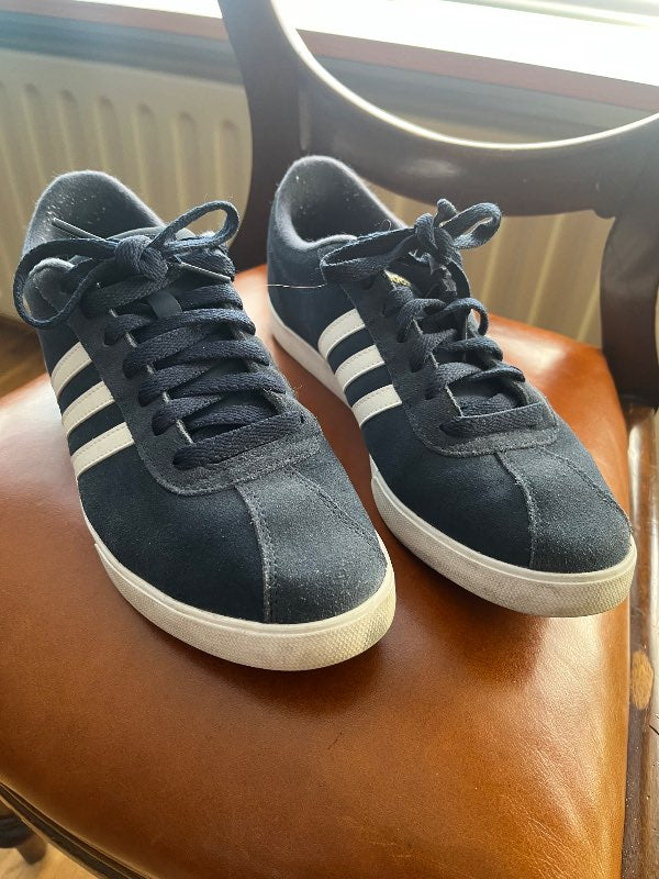 Adidas skór