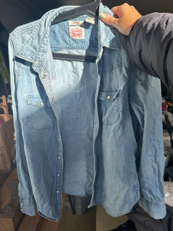 levis skyrta ljósblà