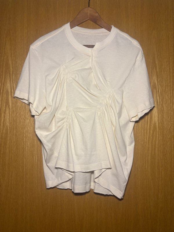 Beige t shirt