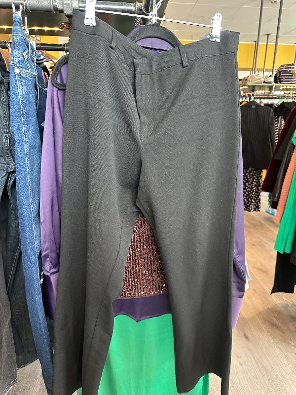 Pull & bear buxur svartar