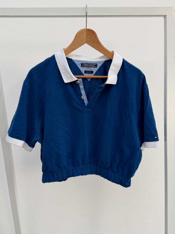 Blár cropped collar bolur