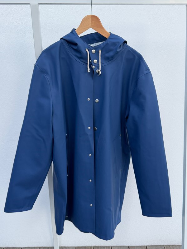 STUTTERHEIM blár Regnjakki
