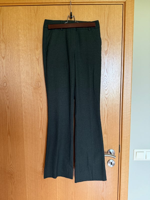Dragtar buxur grænar