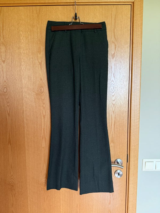 Dragtar buxur grænar