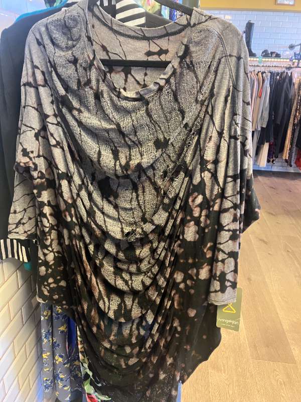 Raquel Allegra toppur