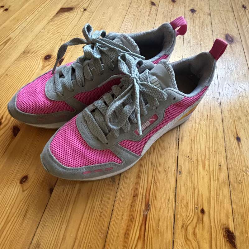PUMA strigaskór