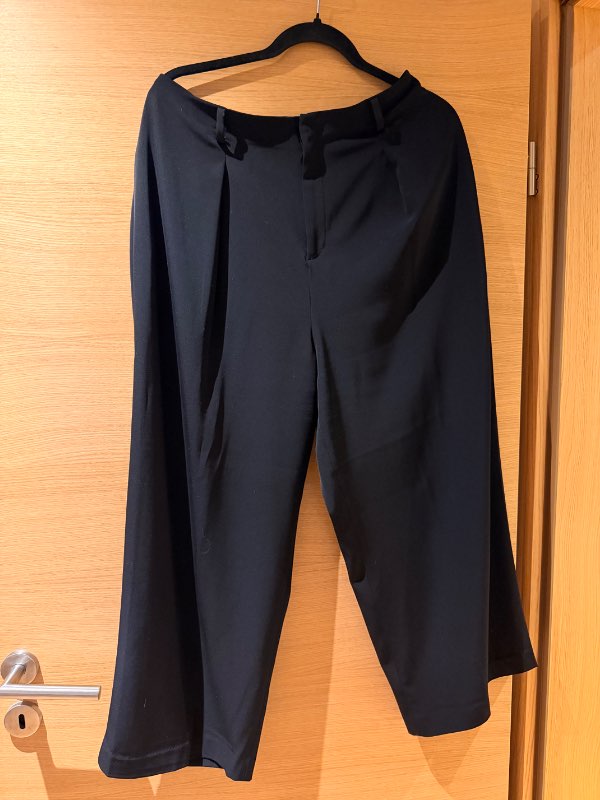 UNIQLO sparibuxur kvart