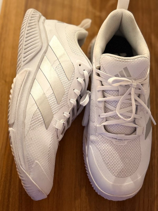 Adidas strigaskór hvítir