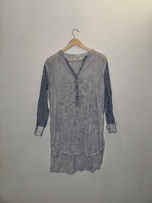 Röndótt skyrta blá