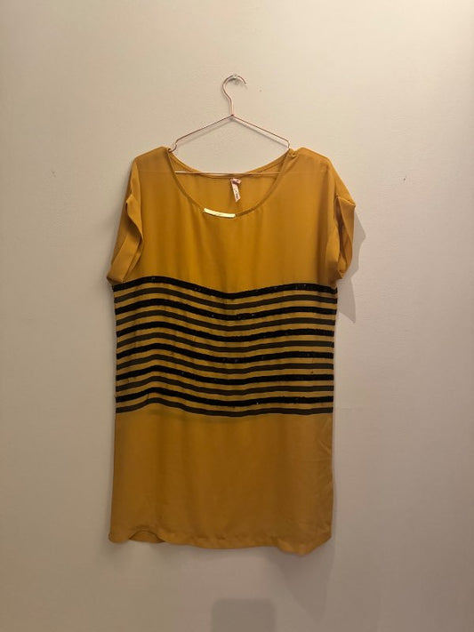 Gulur bolur með röndum