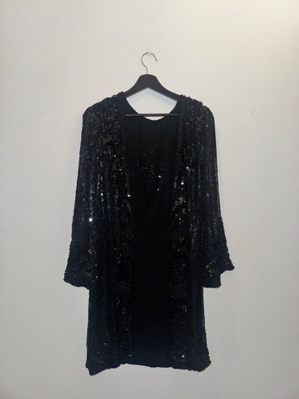 Svört silki pallíettu yfirhöfn