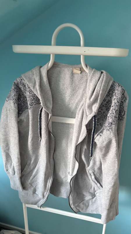 grey hoodie