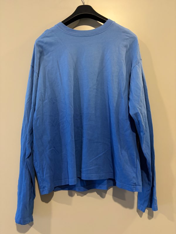 Weekday blár langermabolur ombre