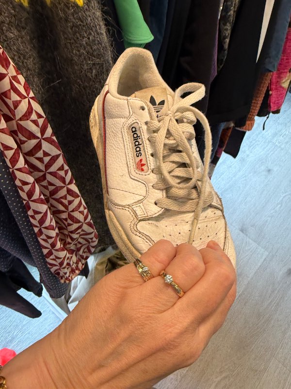 Adidas strigaskór