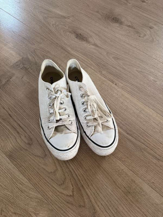 Hvítir platform Converse
