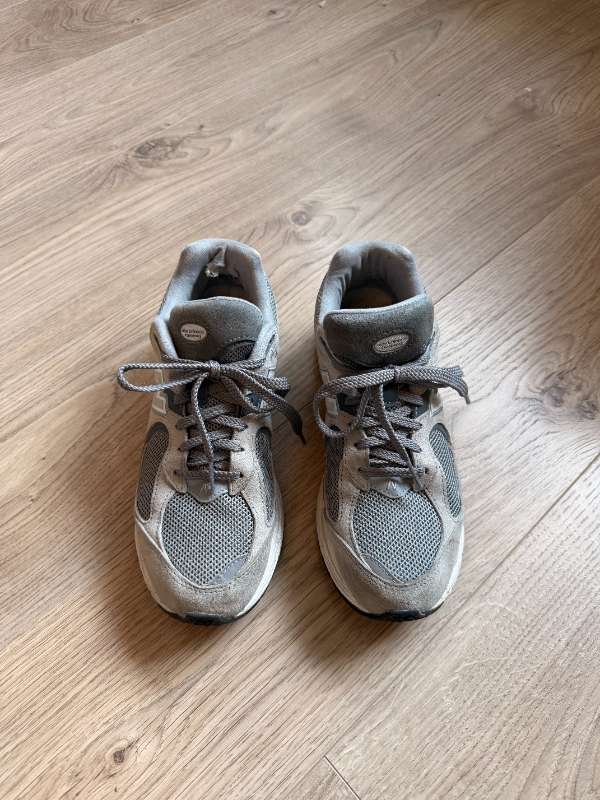 Gráir NewBalance 2002