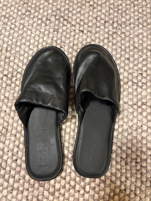 COS Leather Slippers 42