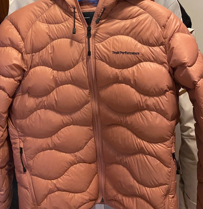 Bleik Úlpa Peak Performance
