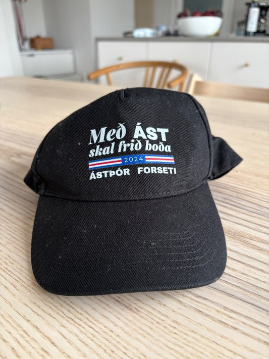 Ástþór forseti 2024 derhúfa